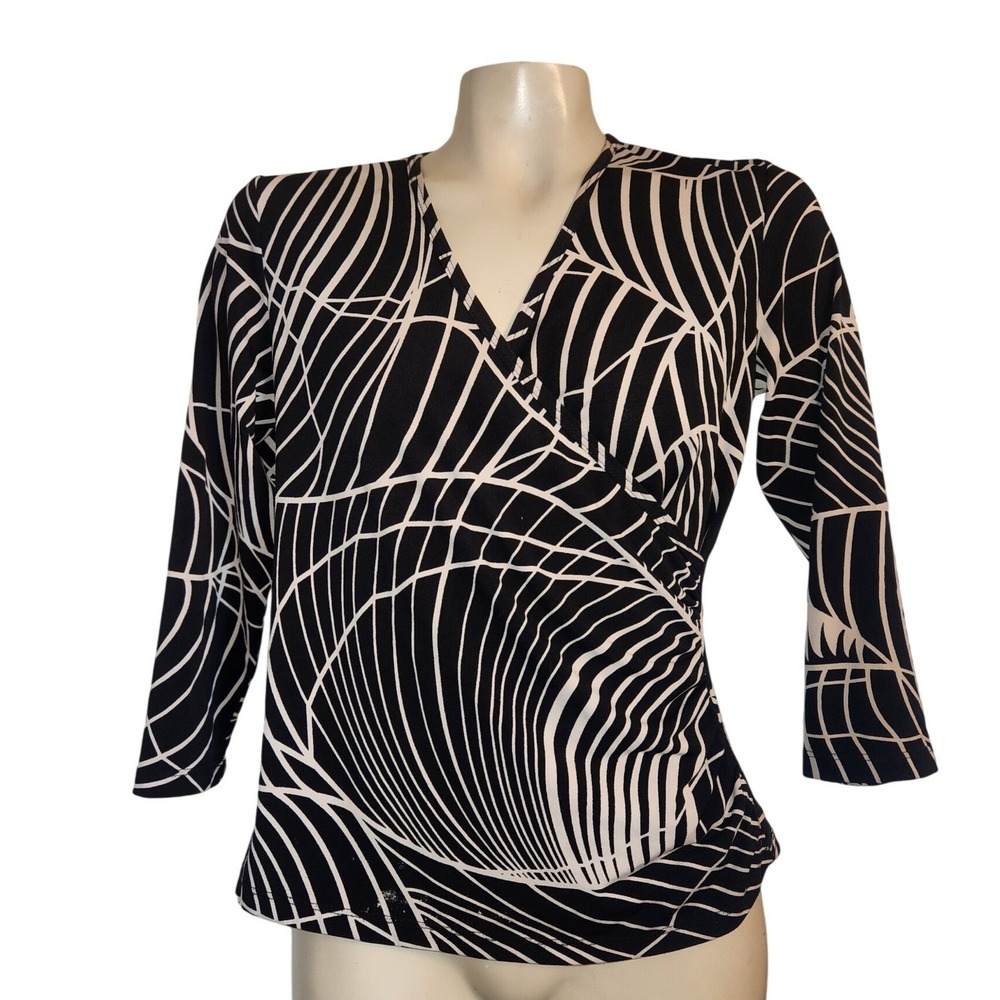 Molly & Maxx Petite Black White Abstract Geometric Wrap Top PM